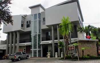 De'Corner Guest House Malang Buitenkant foto