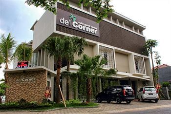 De'Corner Guest House Malang Buitenkant foto