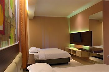De'Corner Guest House Malang Buitenkant foto